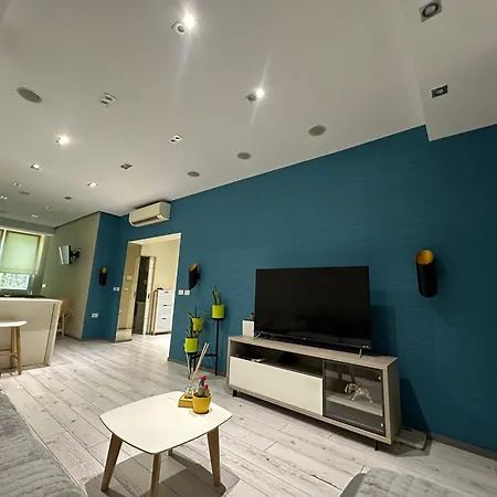 公寓 Klt Blloku Center 地拉那